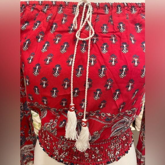 Band of Gypsies Smocked Bell Sleeve Crop Top - Picture 14 of 17